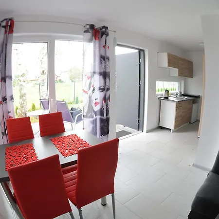 펜션 Hibiskus - Letniskowe Jastrzębia Góra